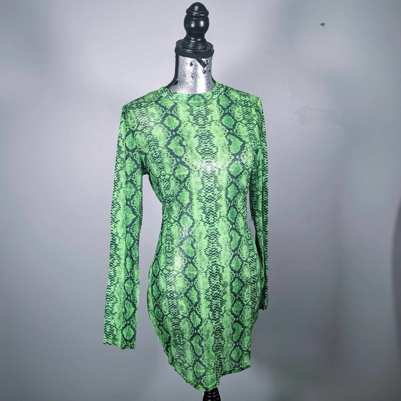 NWT BB DAKOTA BY STEVE MADDEN SNAKE PRINT MINI SHEATH DRESS - M - Picture 6 of 9